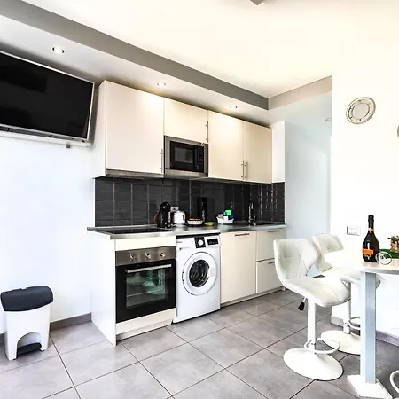 Sunshine San Valentin